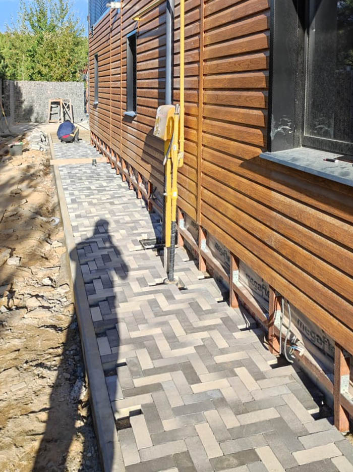 Мощение камнем на участке: дорожки, стоянки, для кухни и очага